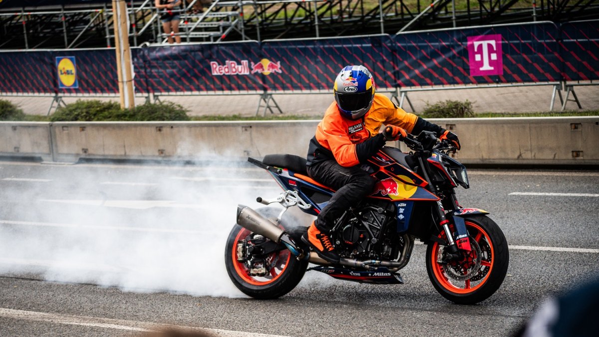 Red Bull Showrun v Praze 