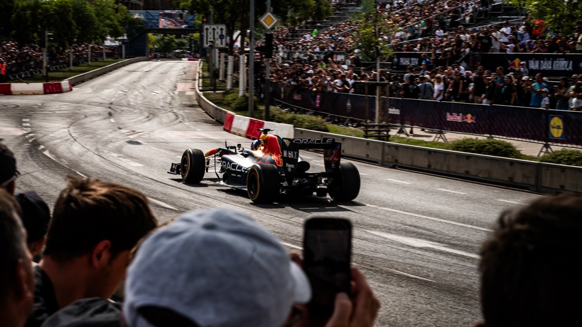 Red Bull Showrun v Praze 