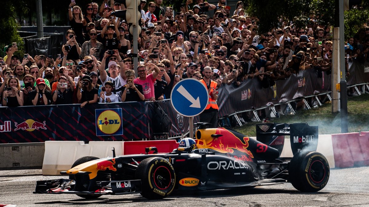 Red Bull Showrun v Praze 