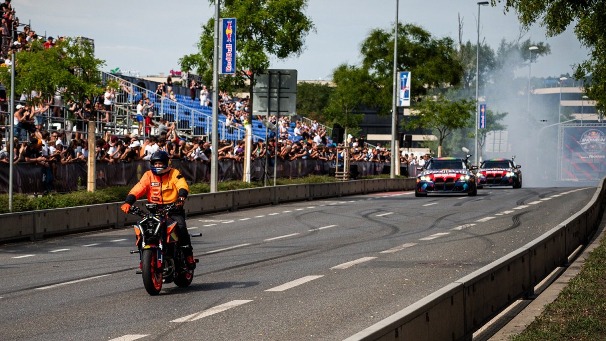 Red Bull Showrun v Praze 