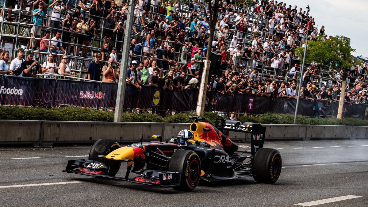 Red Bull Showrun v Praze 