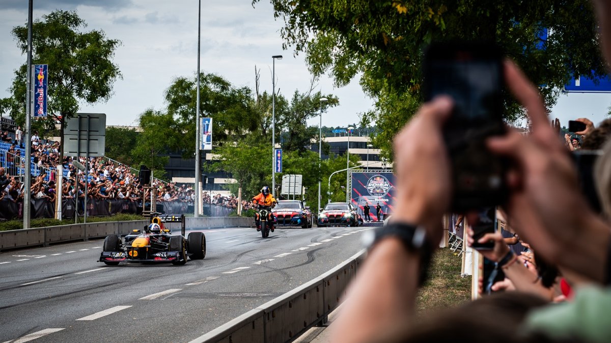 Red Bull Showrun v Praze 