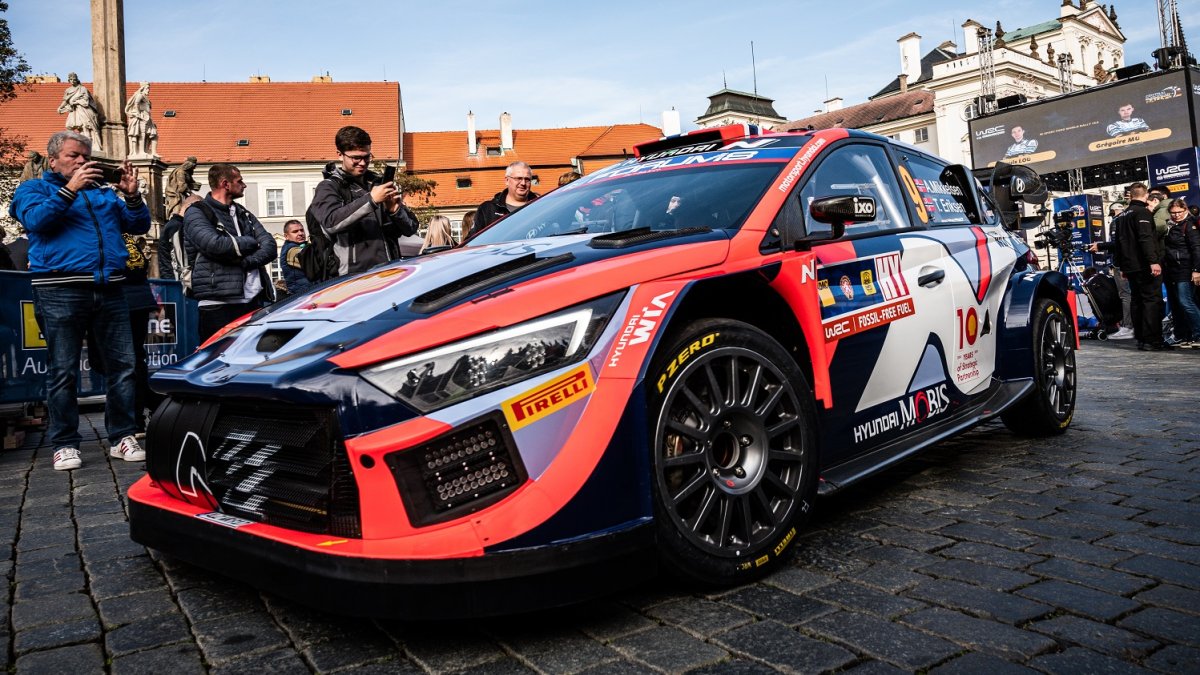 Zahájení Středoevropské rally u Pražského hradu (17.10.2024)