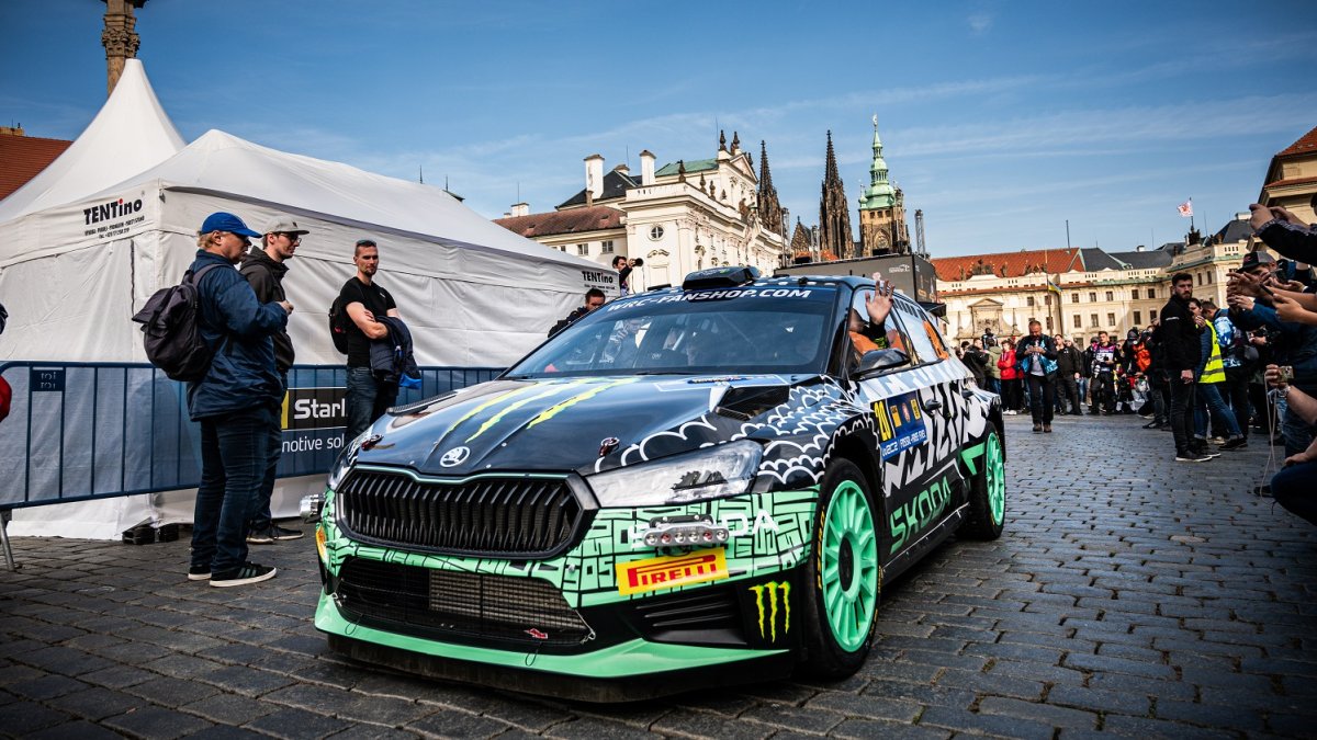 Zahájení Středoevropské rally u Pražského hradu (17.10.2024)