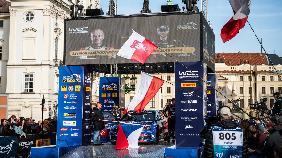 Zahájení Středoevropské rally u Pražského hradu (17.10.2024)