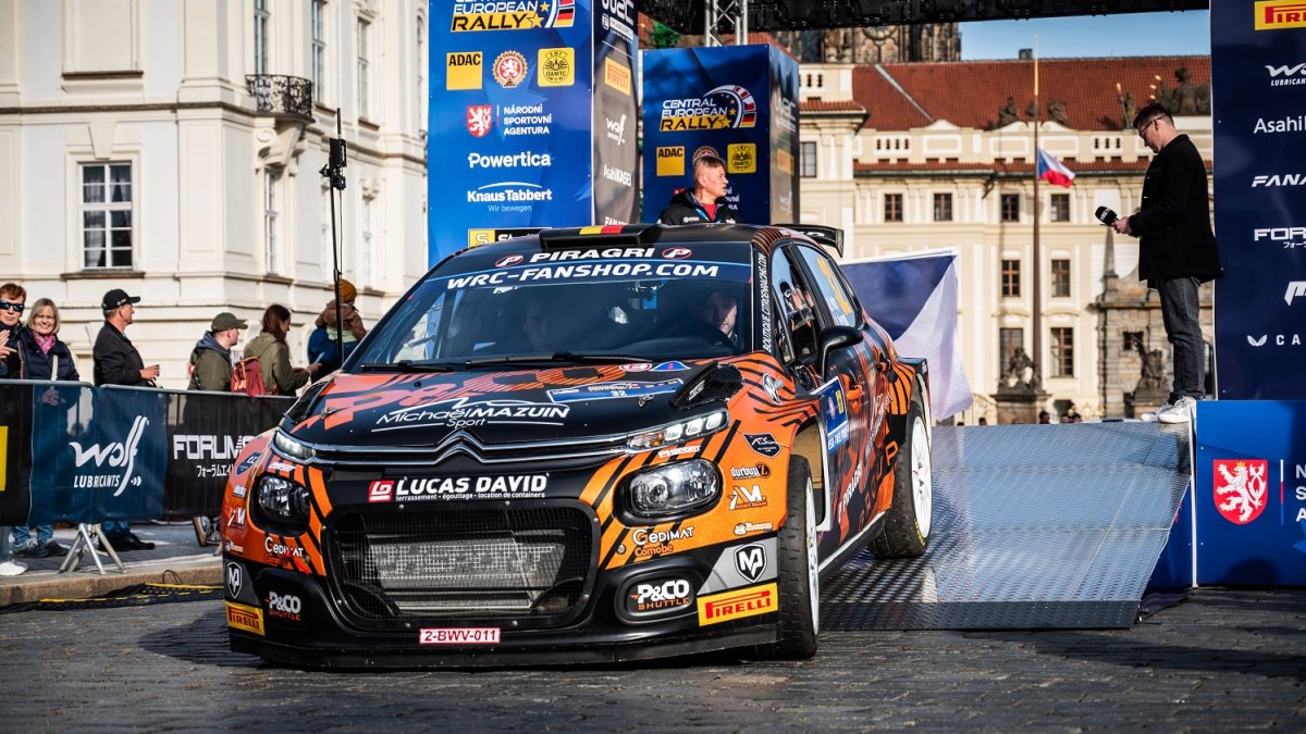 Zahájení Středoevropské rally u Pražského hradu (17.10.2024)