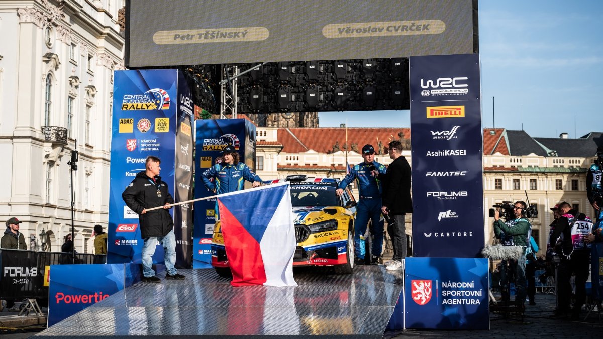 Zahájení Středoevropské rally u Pražského hradu (17.10.2024)