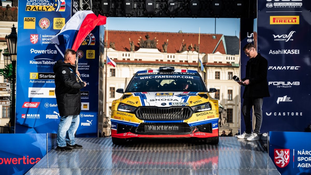 Zahájení Středoevropské rally u Pražského hradu (17.10.2024)