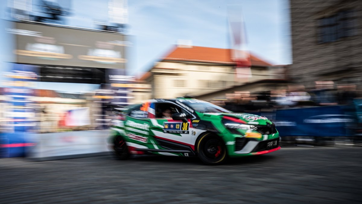 Zahájení Středoevropské rally u Pražského hradu (17.10.2024)