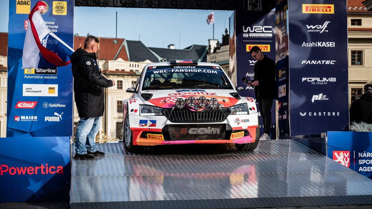 Zahájení Středoevropské rally u Pražského hradu (17.10.2024)