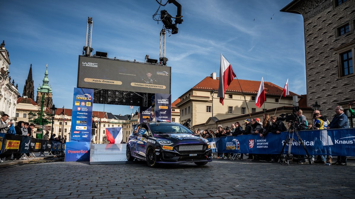 Zahájení Středoevropské rally u Pražského hradu (17.10.2024)