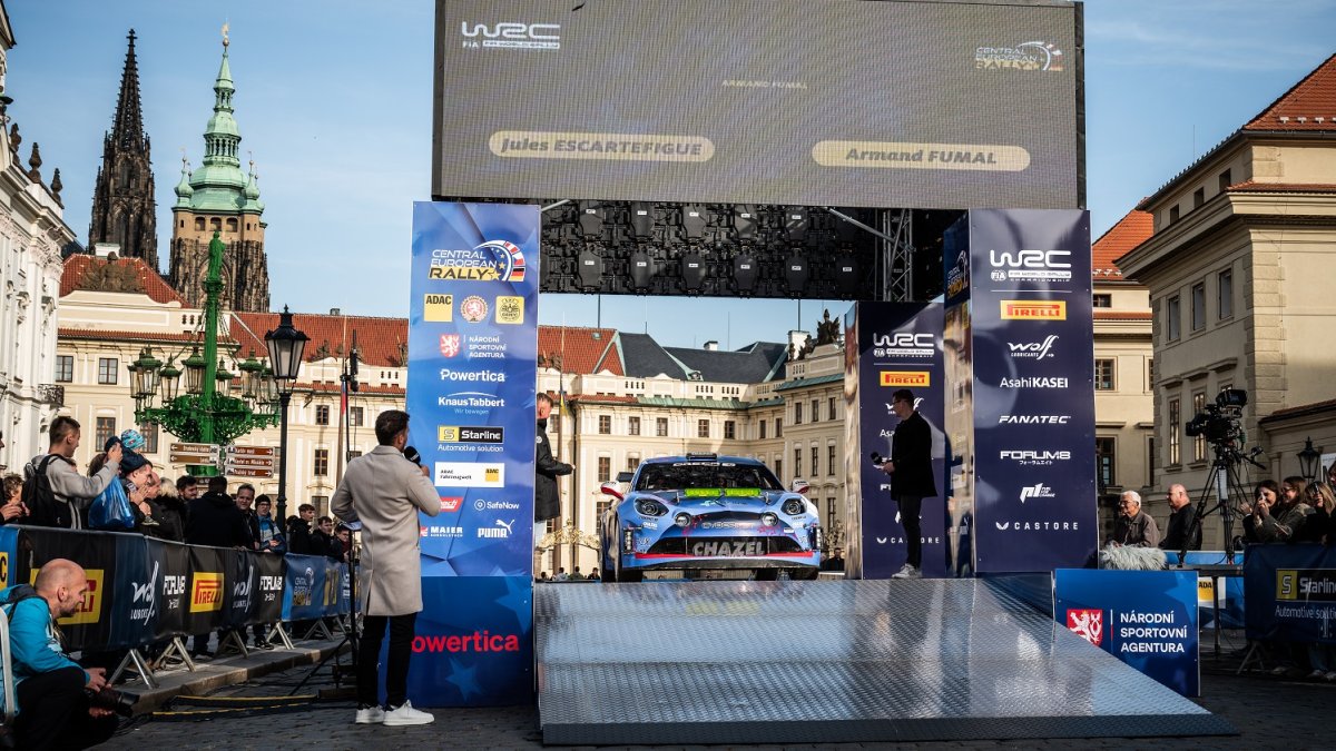 Zahájení Středoevropské rally u Pražského hradu (17.10.2024)