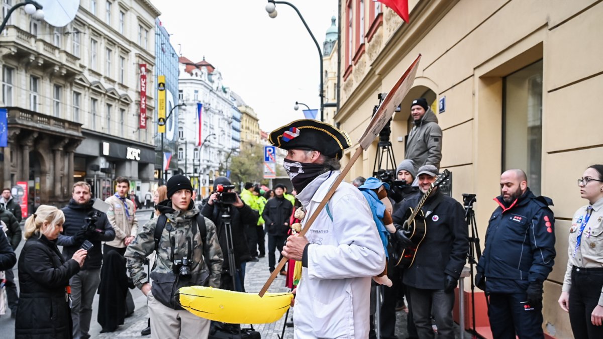 Připomínka 17. listopadu na Národní třídě v Praze (2024)