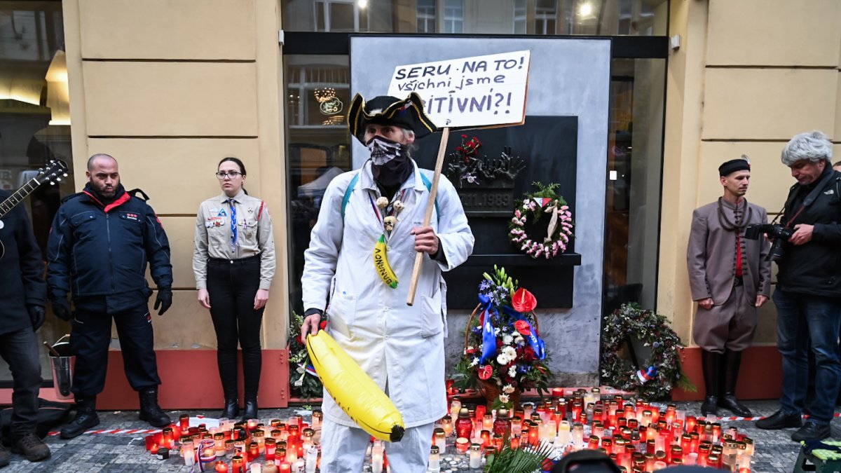 Připomínka 17. listopadu na Národní třídě v Praze (2024)