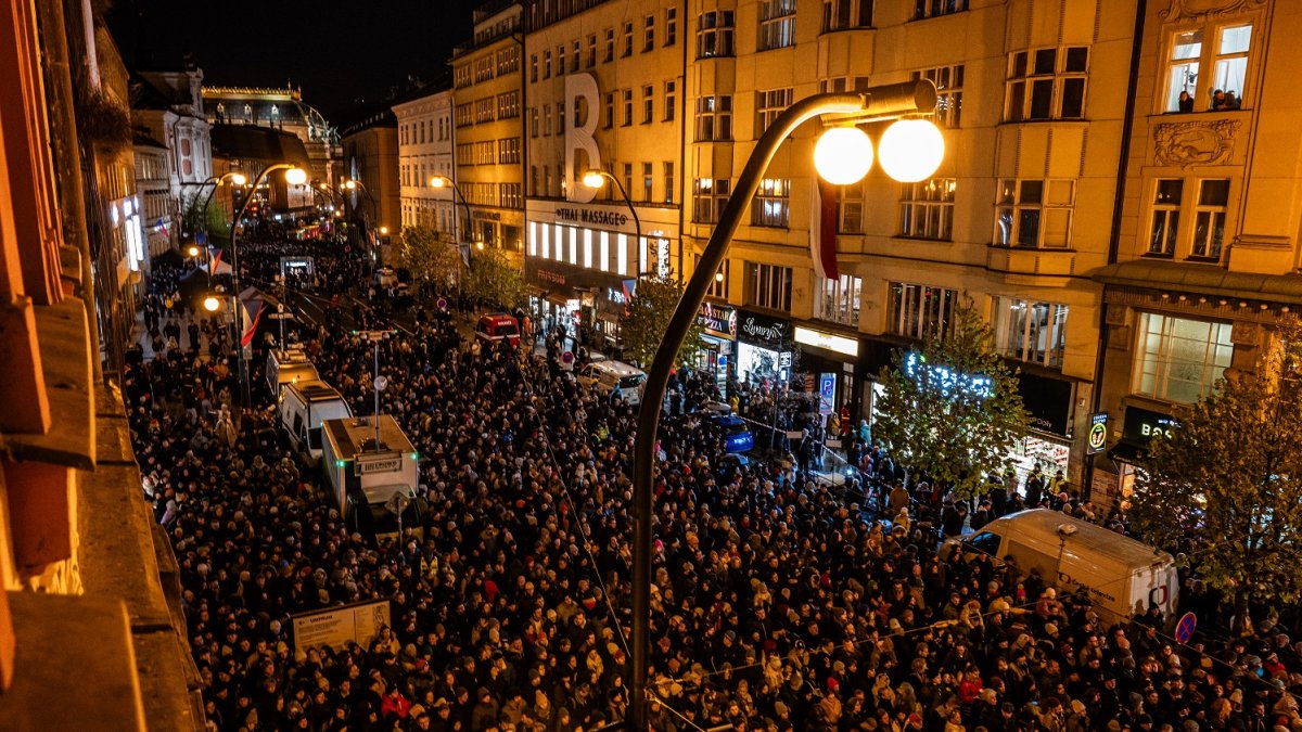 Připomínka 17. listopadu na Národní třídě v Praze (2024)