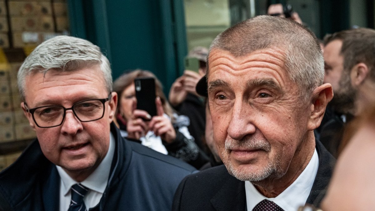 Andrej Babiš na Národní třídě během oslav 17. listopadu