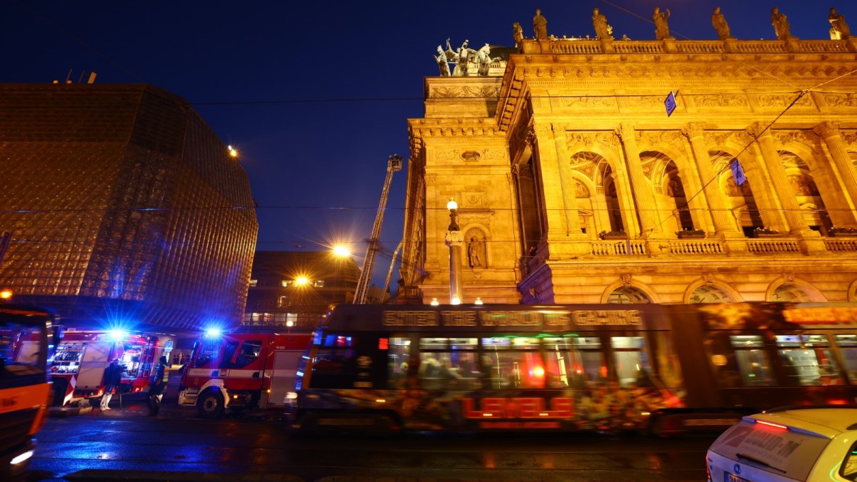 Požár v budově Národního divadla