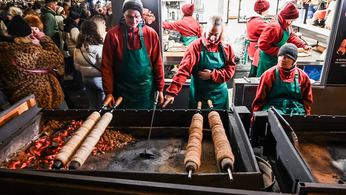 Vánoční trhy na Staroměstském náměstí v Praze 2024