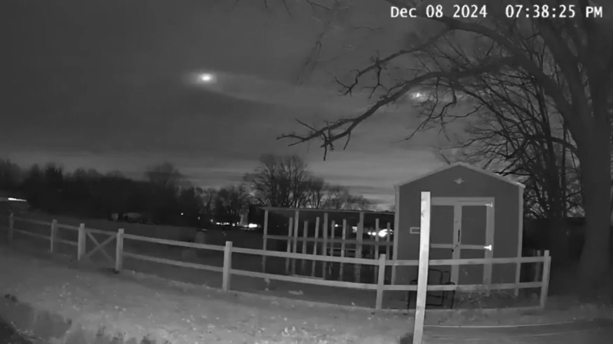 Záhadné objekty nad USA