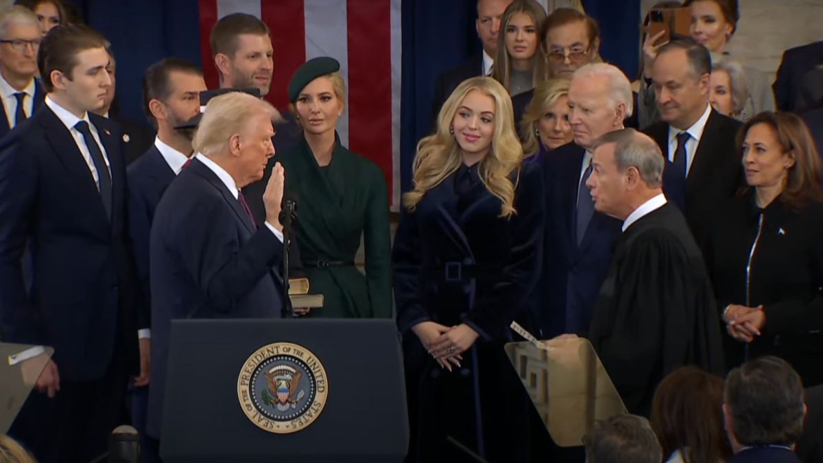 Donald Trump složil prezidentskou přísahu