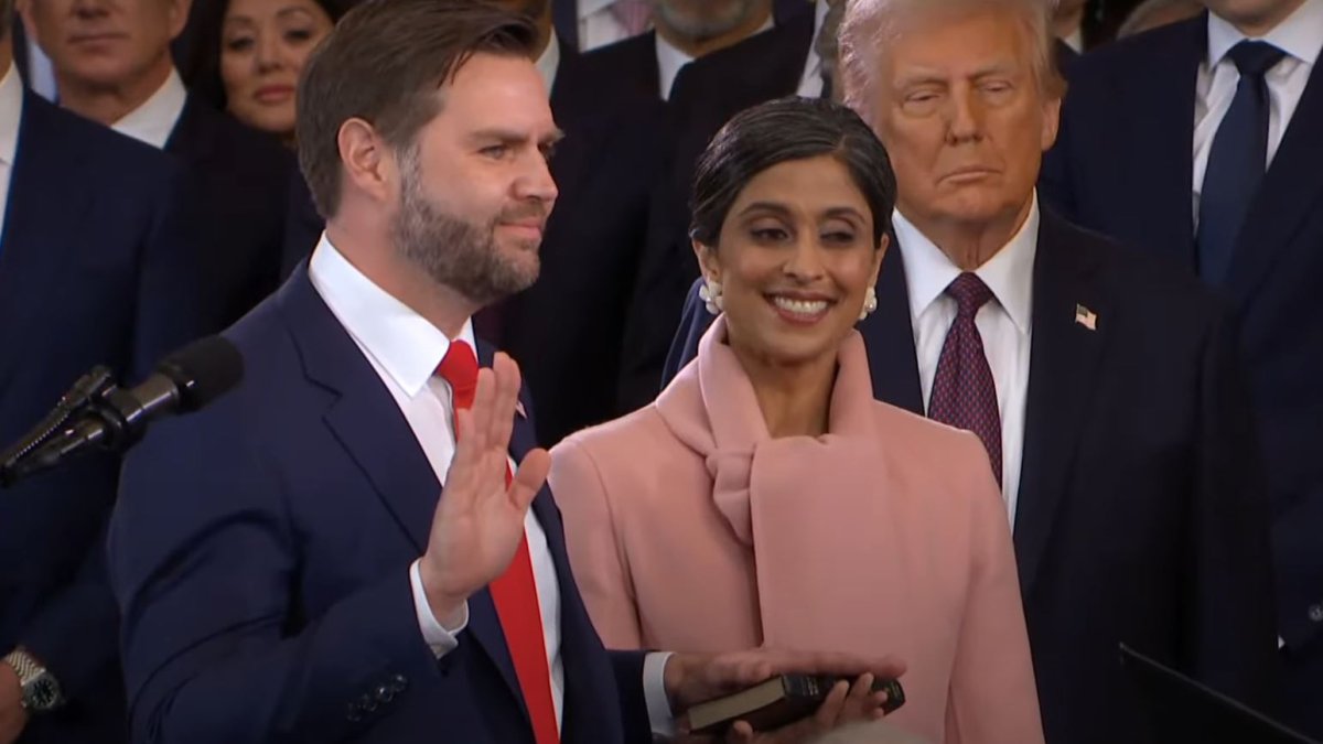  J. D. Vance složil přísahu