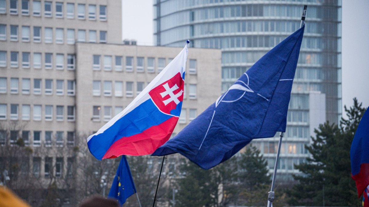 Na Slovensku pokračují demonstrace proti Robertu Ficovi. (7.2.2025)