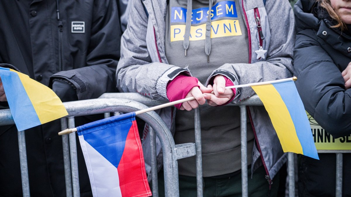 V Praze proběhla demonstrace na podporu Ukrajiny k třetímu výročí ruské invaze. (23.2.2025)