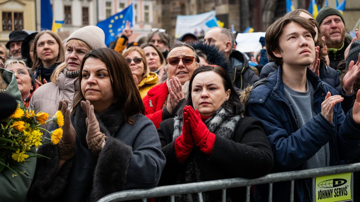 V Praze proběhla demonstrace na podporu Ukrajiny k třetímu výročí ruské invaze. (23.2.2025)