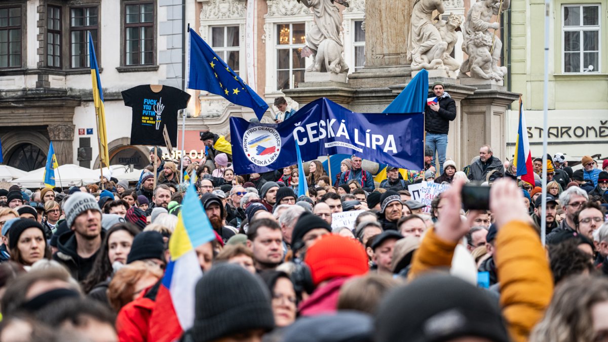 V Praze proběhla demonstrace na podporu Ukrajiny k třetímu výročí ruské invaze. (23.2.2025)