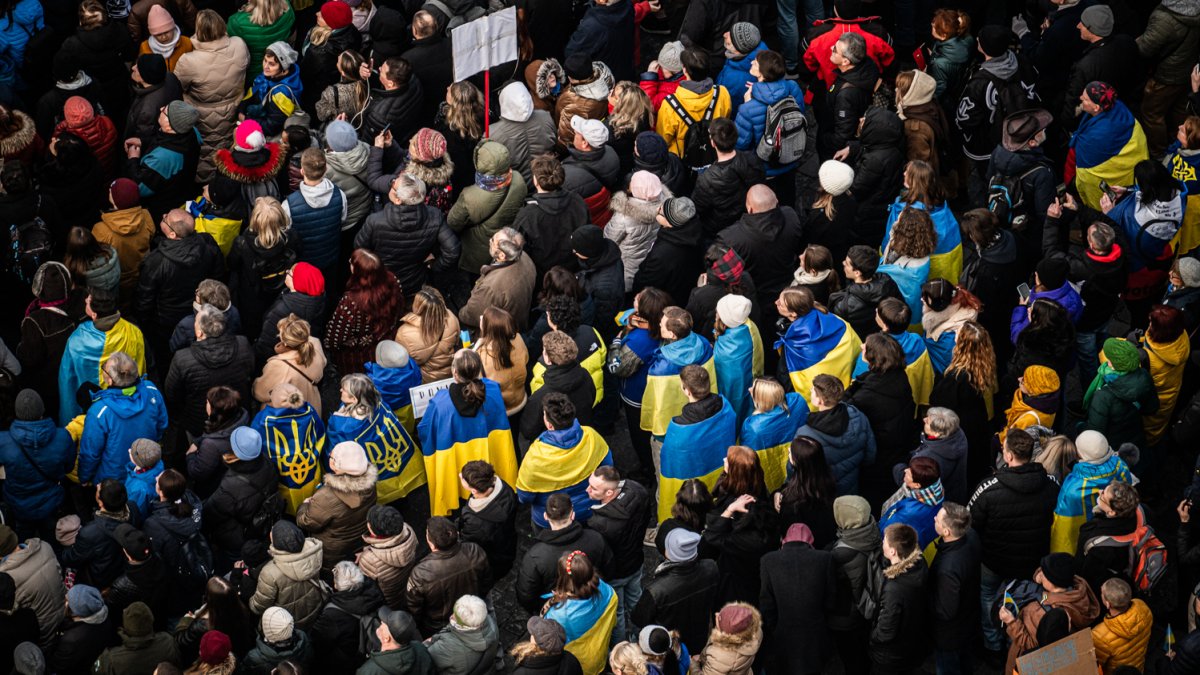 V Praze proběhla demonstrace na podporu Ukrajiny k třetímu výročí ruské invaze. (23.2.2025)