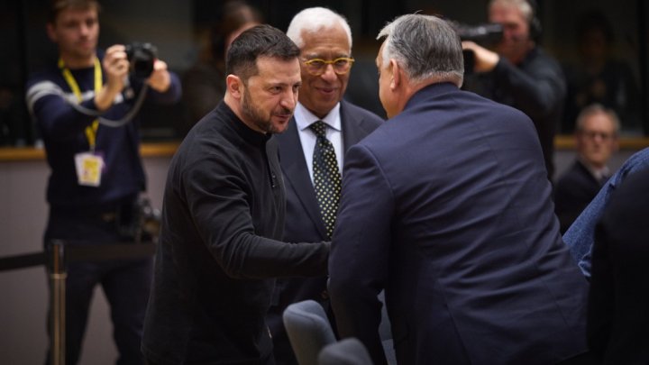 Emmanuel Macron a Volodymyr Zelenskyj na summitu EU. (6. března 2025).