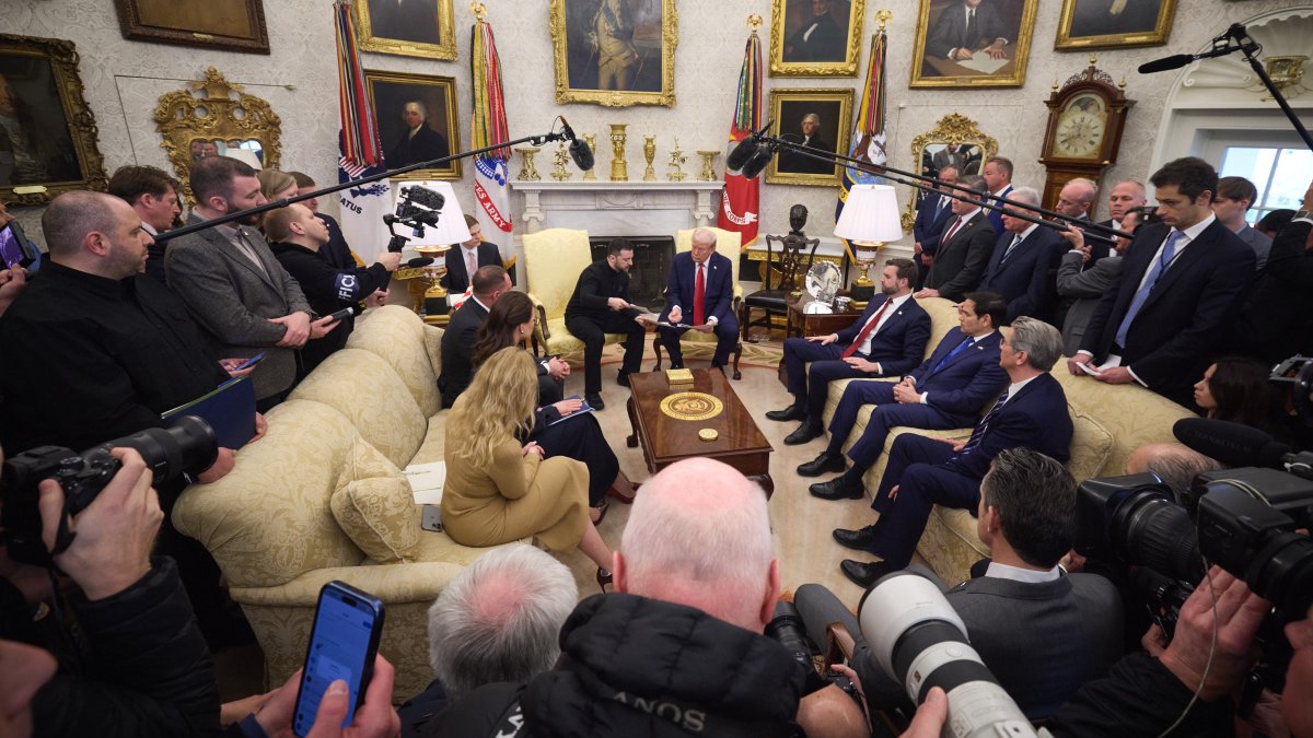 Volodymyr Zelenskyj a Donald Trump (21. února 2025).