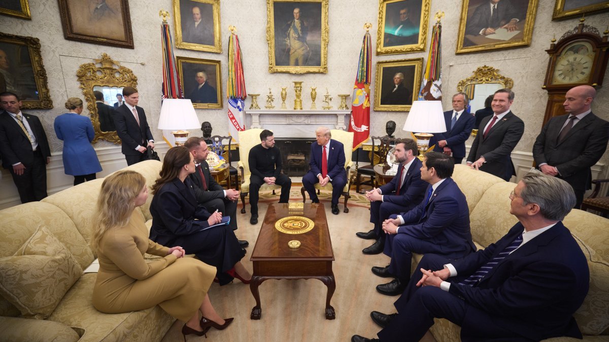 Volodymyr Zelenskyj a Donald Trump (21. února 2025).