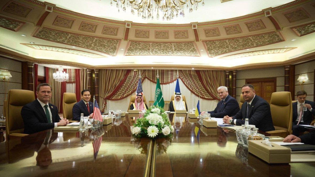 V Džiddě jednají delegace USA a Ukrajiny. (11.3.2025)