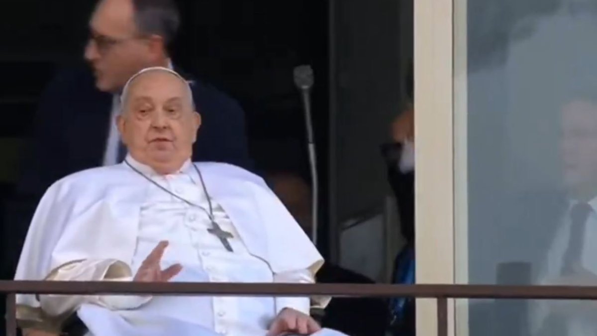 Papež František po propuštění z nemocnice