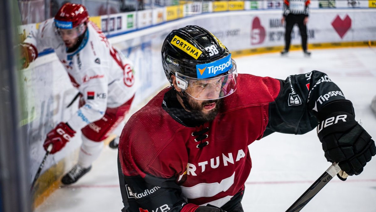 HC Sparta Praha zdolala Třinec a je v semifinále!