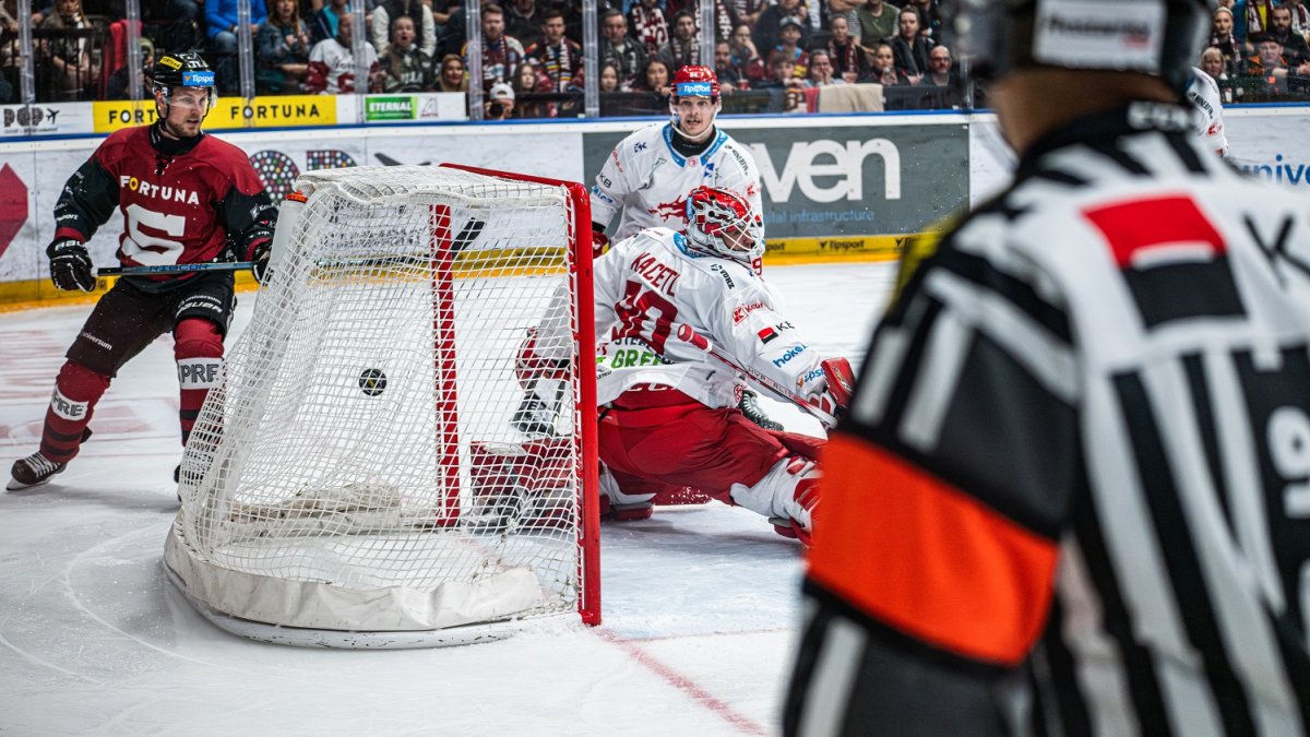 HC Sparta Praha zdolala Třinec a je v semifinále!