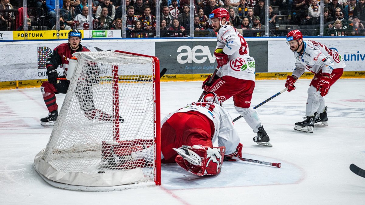 HC Sparta Praha zdolala Třinec a je v semifinále!