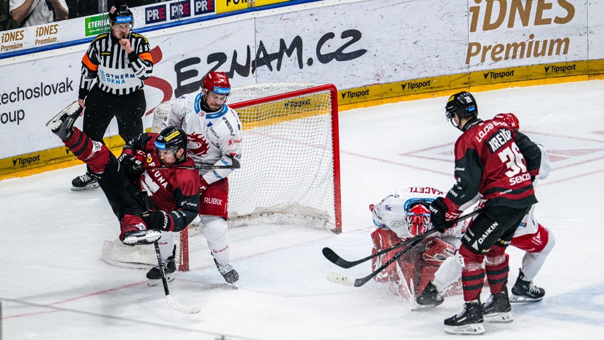 HC Sparta Praha zdolala Třinec a je v semifinále!