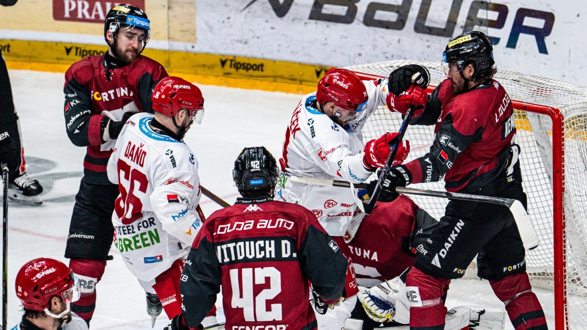 HC Sparta Praha zdolala Třinec a je v semifinále!