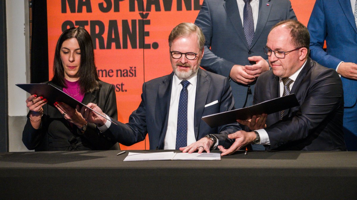 Strany Spolu podepsaly koaliční smlouvu. (25.3.2025)