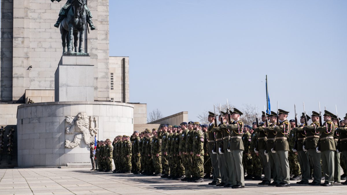 Návrat vojáků ze zahraničních misí