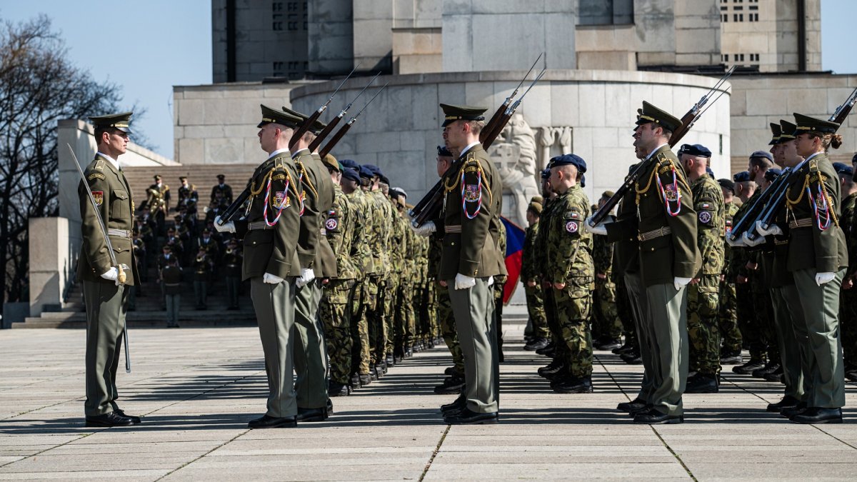Návrat vojáků ze zahraničních misí