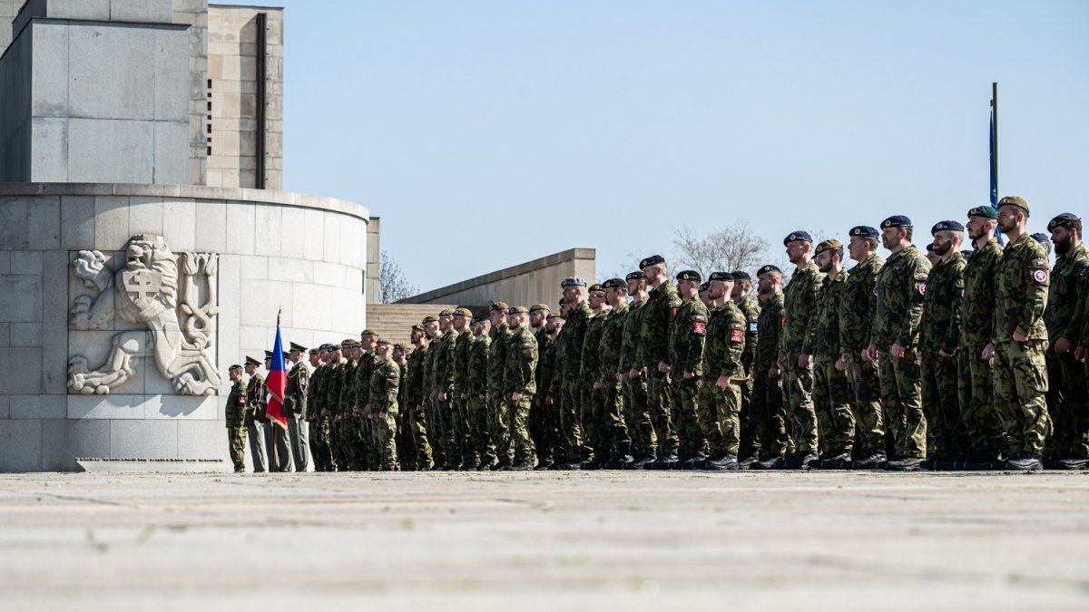 Návrat vojáků ze zahraničních misí