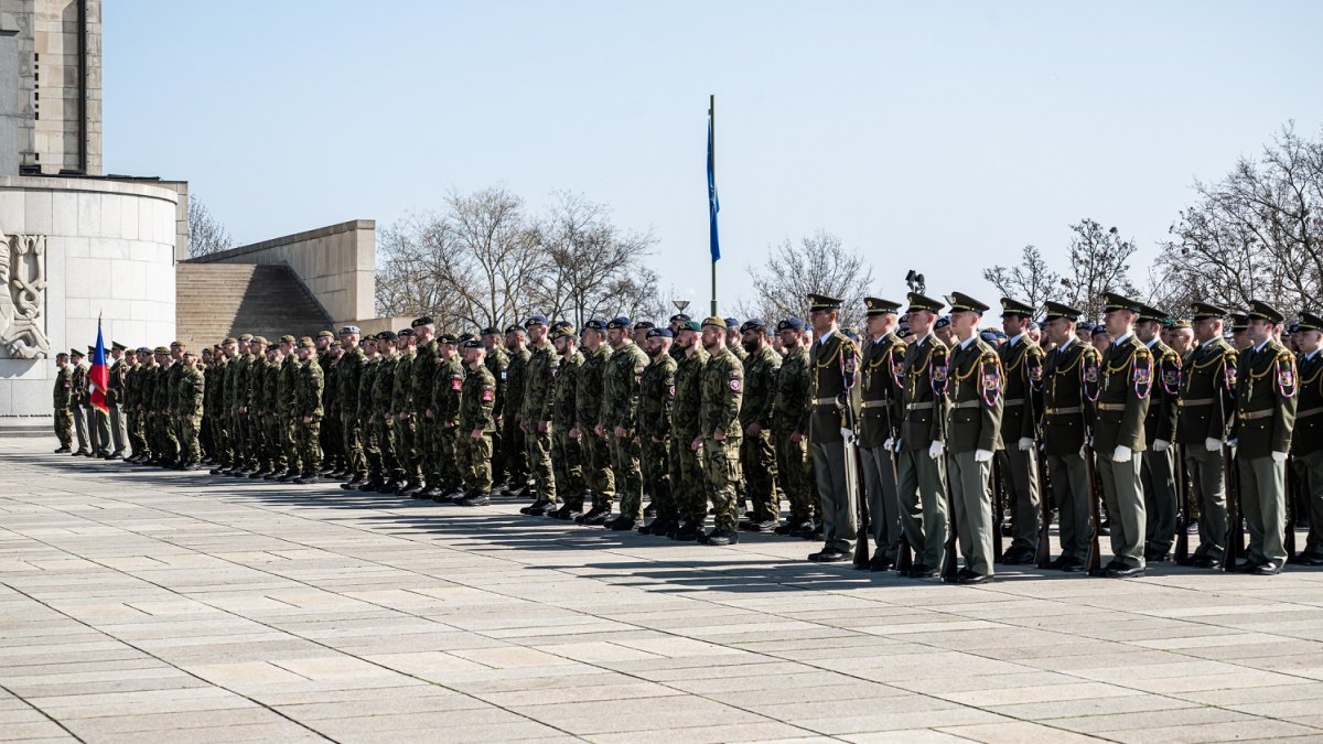 Návrat vojáků ze zahraničních misí