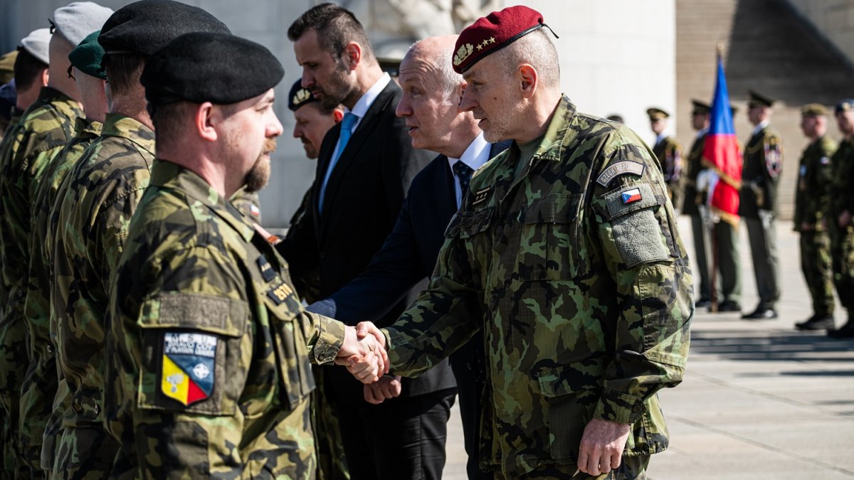 Návrat vojáků ze zahraničních misí