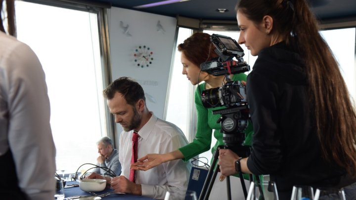 Deník shopaholičky, natáčení v oblacích