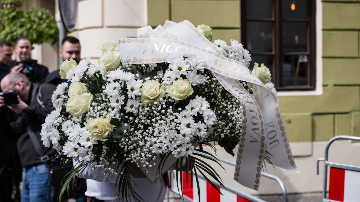 V Praze se koná poslední rozloučení s Annou Slováčkovou. (15.4.2025)