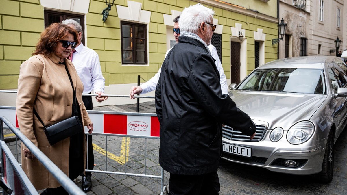 V Praze proběhlo poslední rozloučení s Annou Slováčkovou. (15.4.2025)