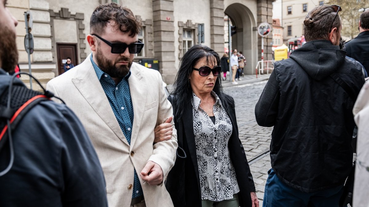 V Praze proběhlo poslední rozloučení s Annou Slováčkovou. (15.4.2025)